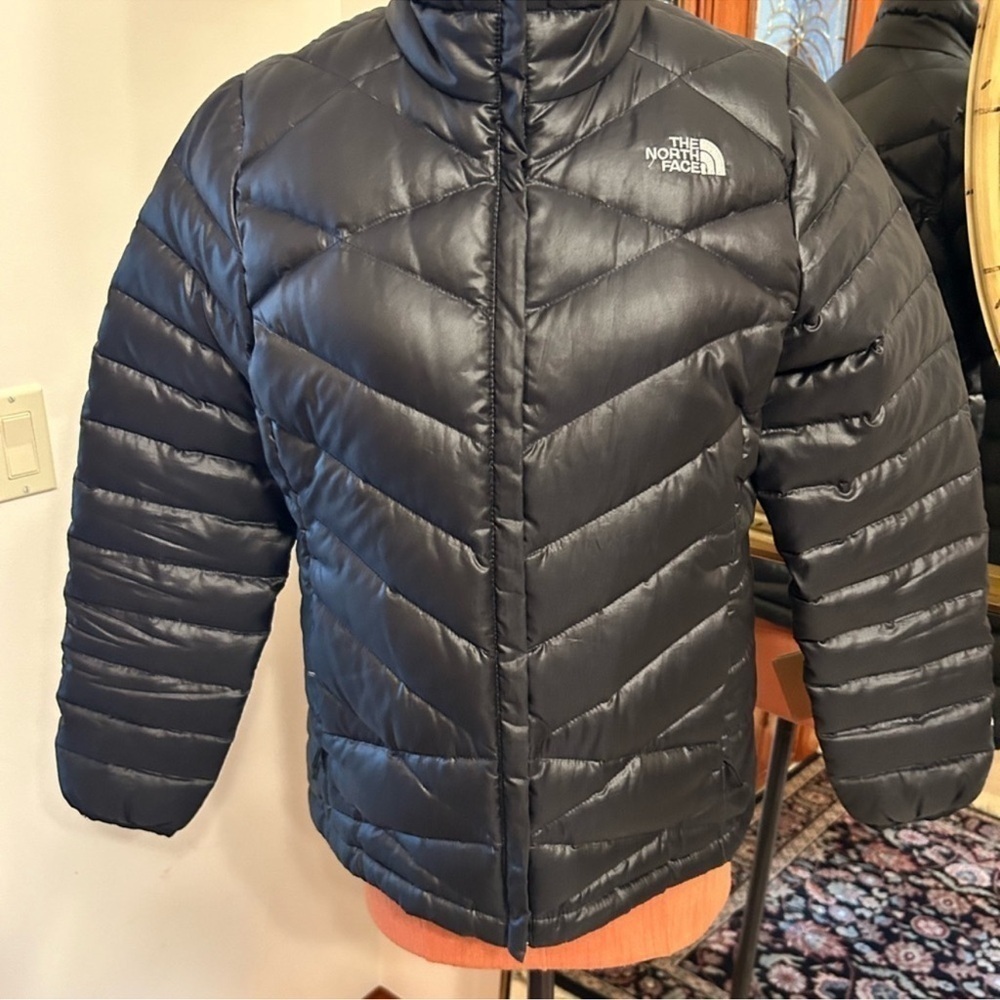 Women’s north face, quilted jacket, size medium - Picture 2 of 5
